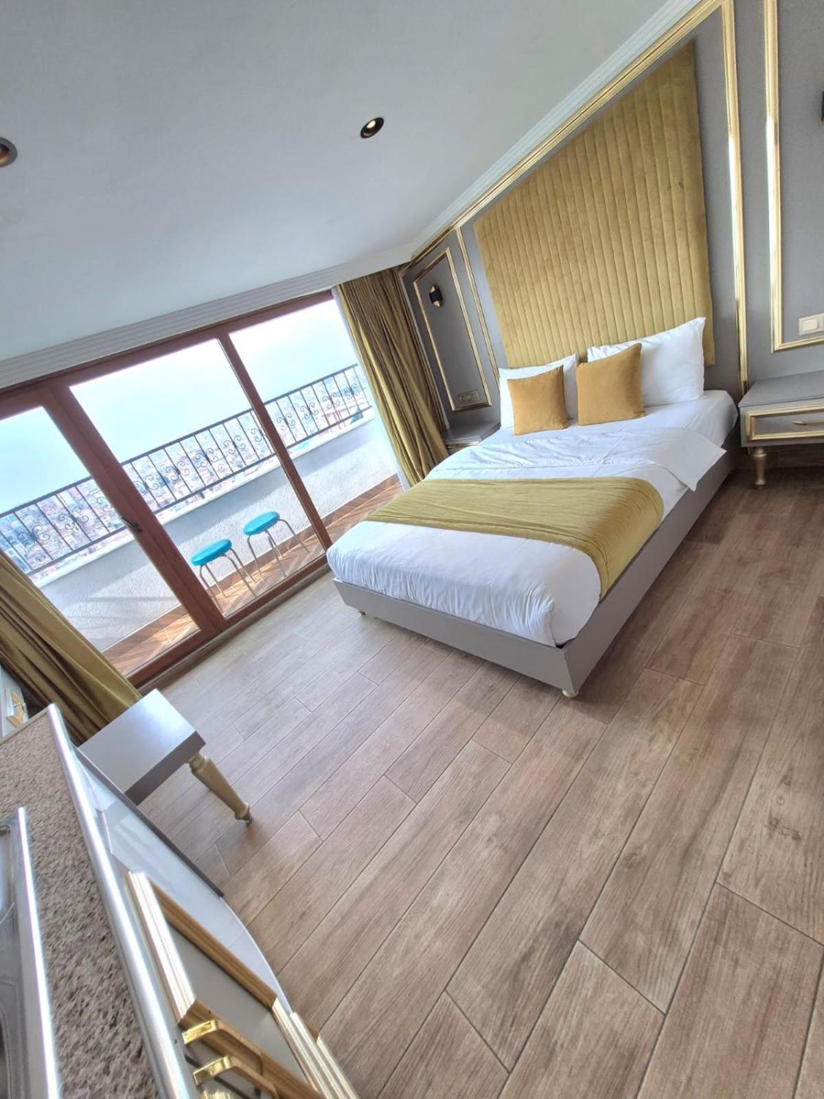 Taksim La Marino Hotel Istanbul Exterior photo
