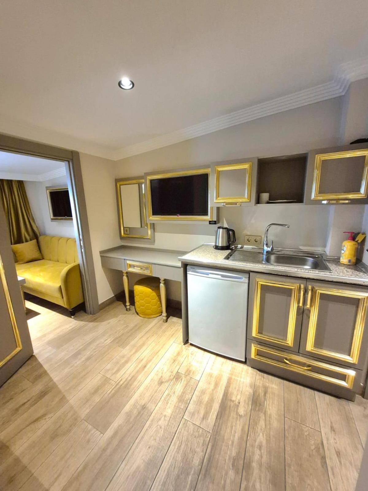 Taksim La Marino Hotel Istanbul Exterior photo